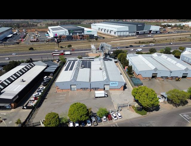 2,316M² WAREHOUSE TO LET IN ROOIHUISKRAAL
